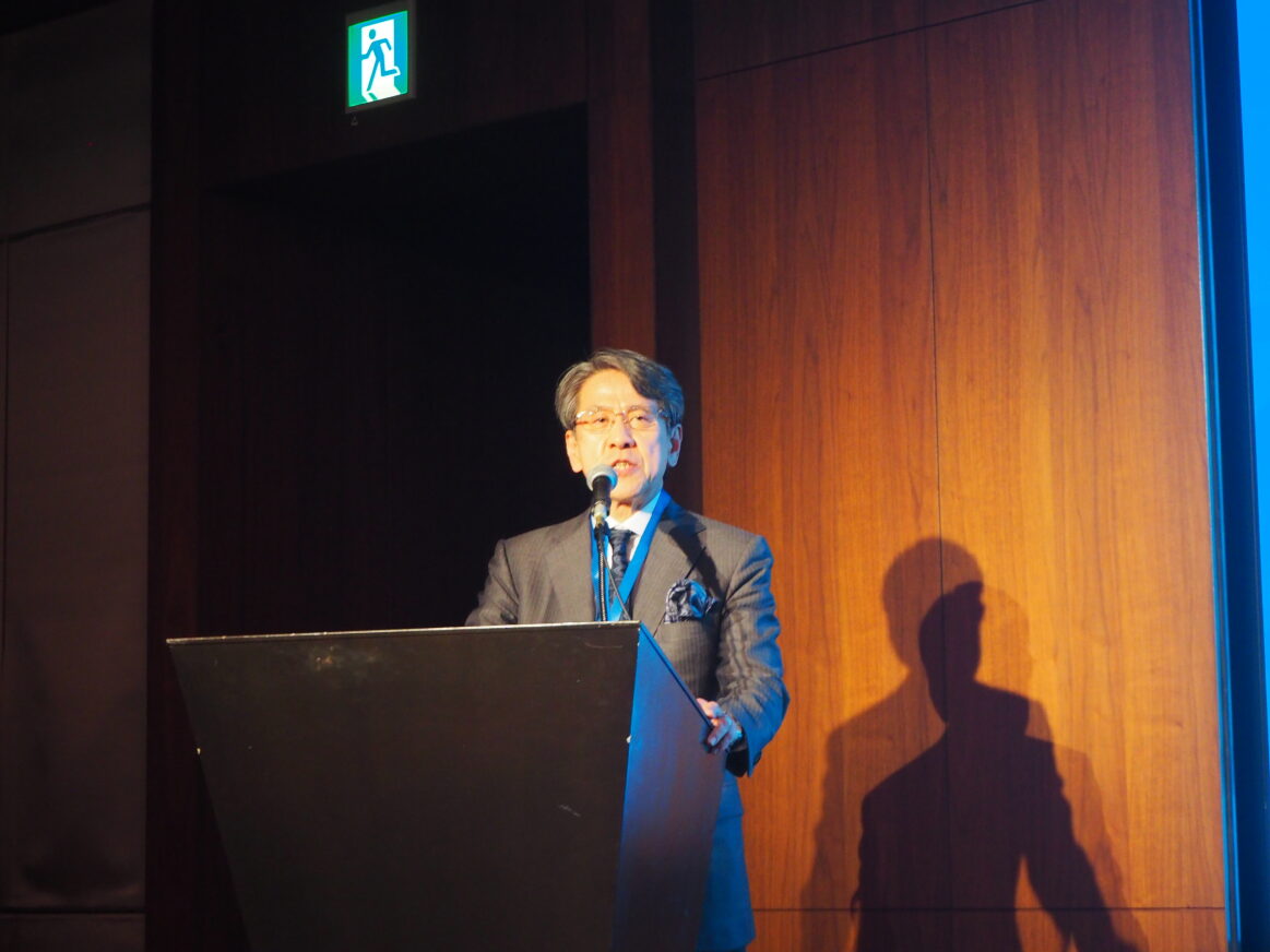 2)前田さんの挨拶時の写真.jpg