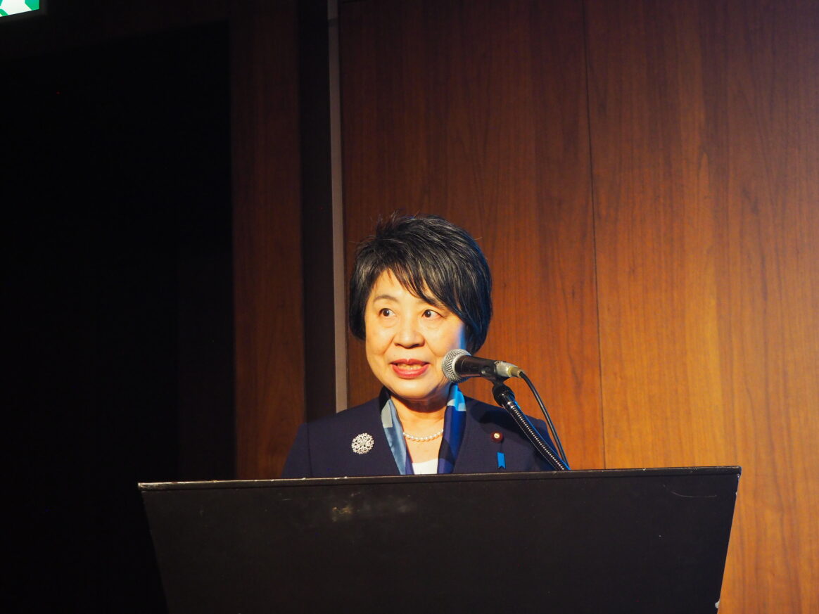 6)上川外務大臣の写真.jpg